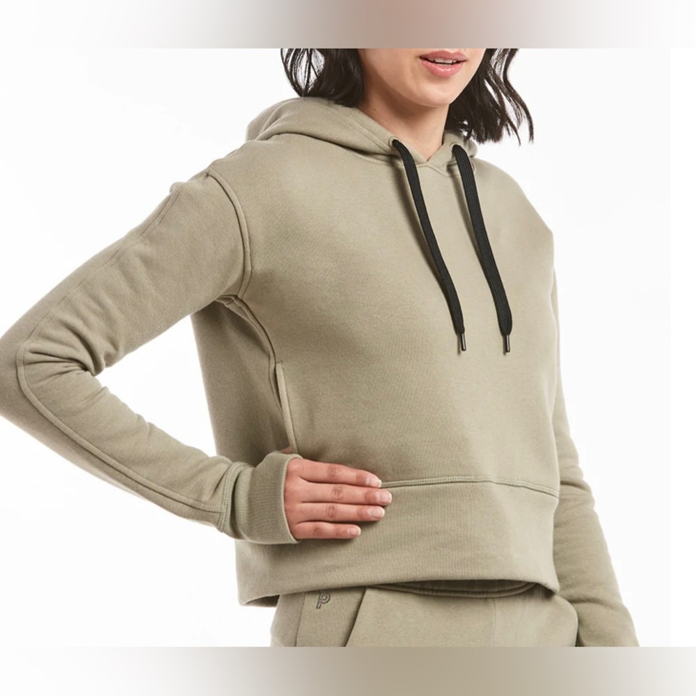 Public Rec Women’s Luxe Fleece Cropped Hoodie. Size: M. Color: Sage. NWOT.